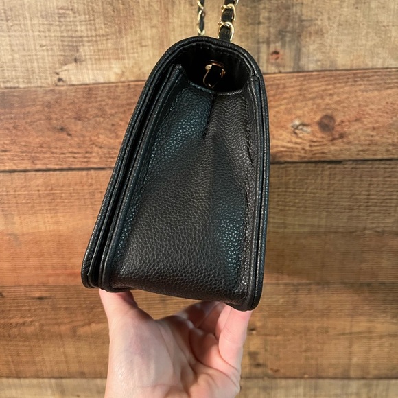 Black and Gold quilted shoulder bag - Picture 10 of 10